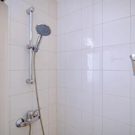 Apartment Cantu 29 - The House Of Travelers Como