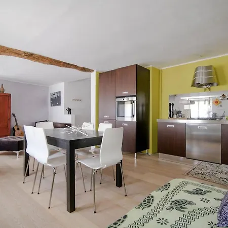 Cantu 29 - The House Of Travelers Apartment Como